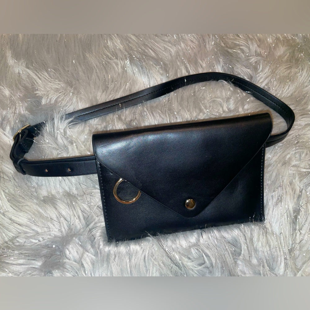 Zara Belted Clutch - Sz M